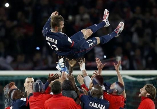 巴黎圣日耳曼主场完胜里尔,姆巴佩双响炮定乾坤