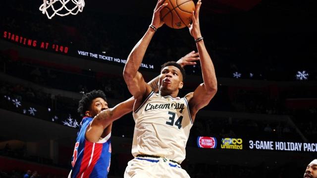 字母哥暴扣统治内线雄鹿轻取尼克斯豪取八连胜